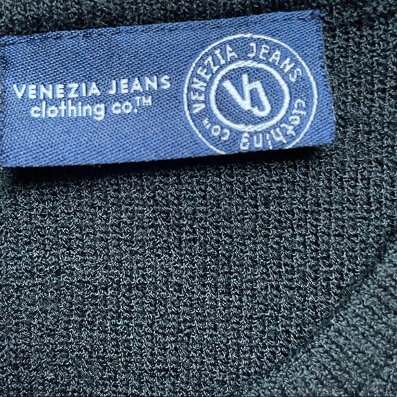 Venezia Jeans Co Black Sleeveless Sweater. New with tags. Size 22/24 - Picture 3 of 8